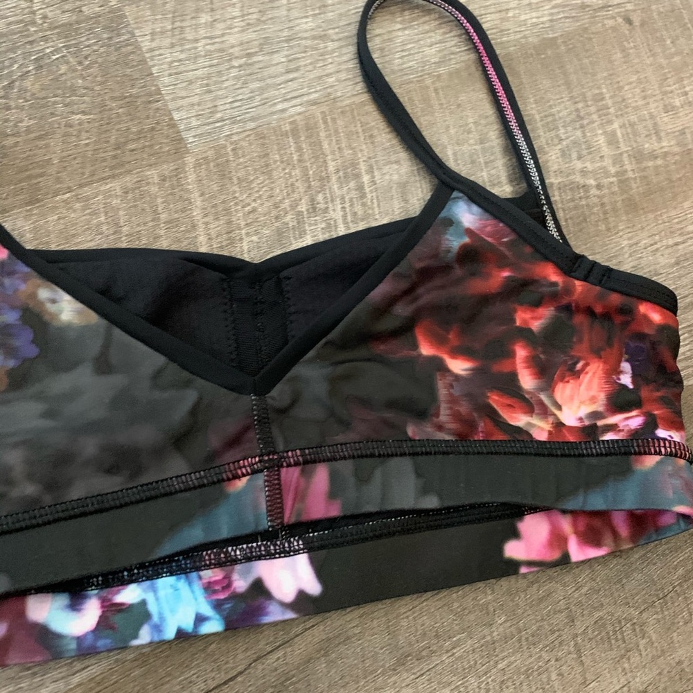LuluLemon Floral Pirouette Sports Bra - Picture 10 of 16